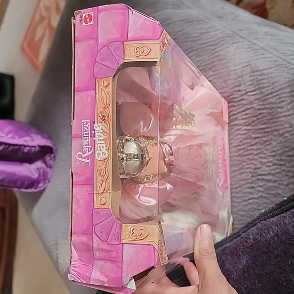 Vintage Rapunzel Barbie - Picture 5 of 8
